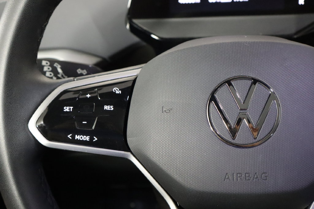 Used 2023 Volkswagen ID.4 S RWD image 8