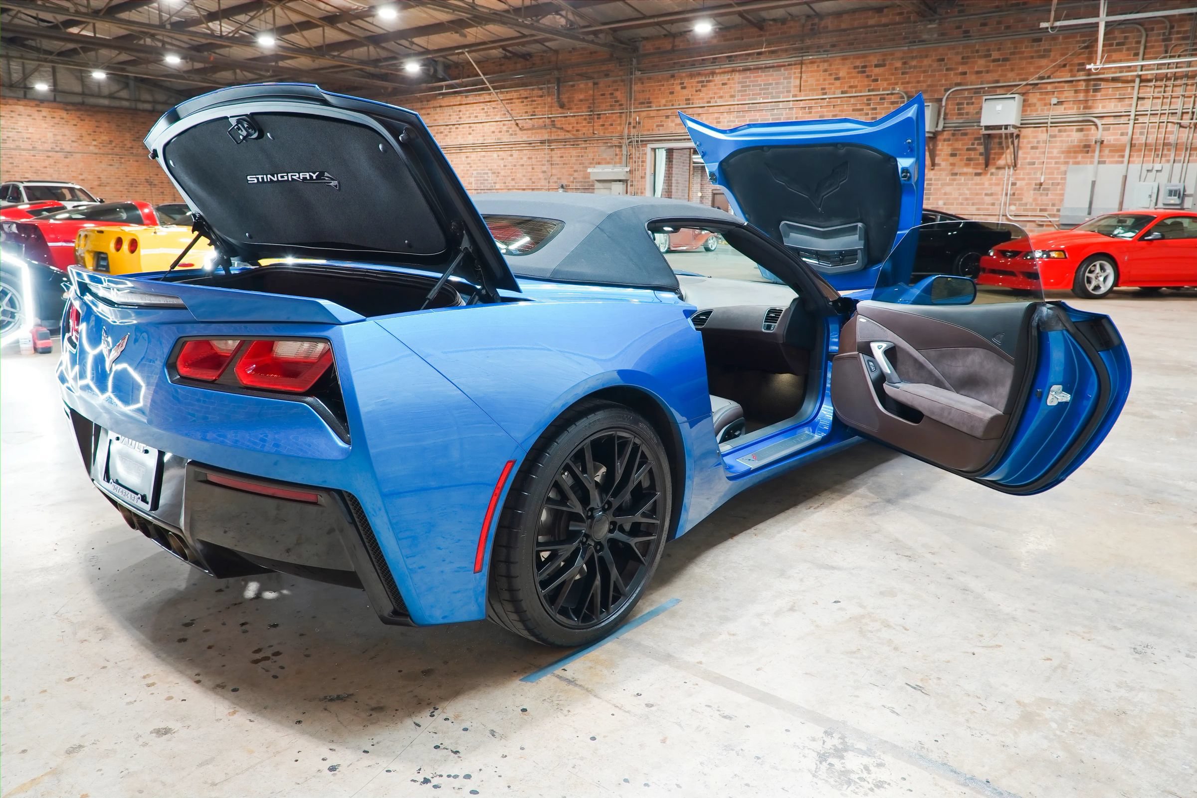 Used 2014 Chevrolet Corvette Stingray Convertible w/ 3LT Preferred Equipment Group RWD image 29