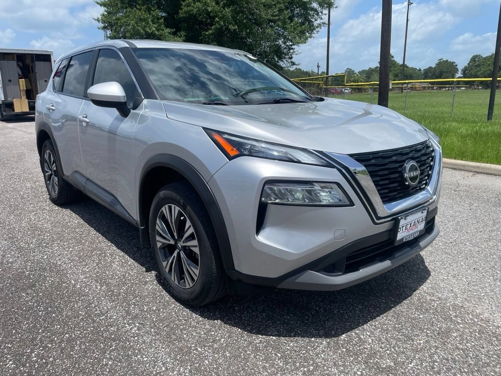 Used 2023 Nissan Rogue SV FWD image 2