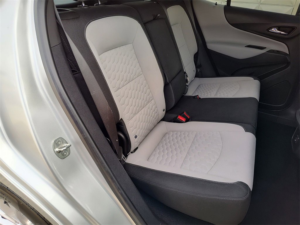 Used 2021 Chevrolet Equinox LS image 32