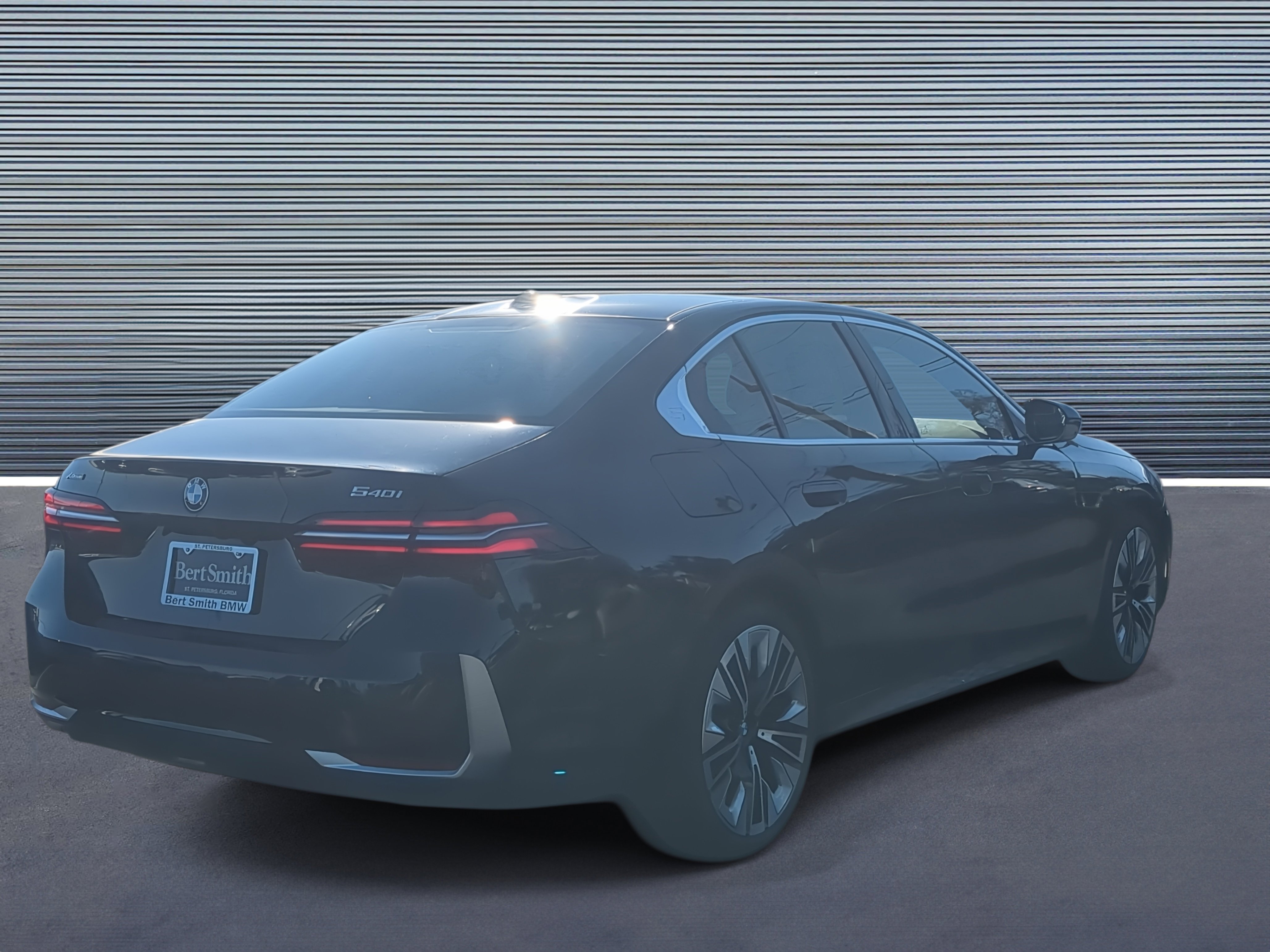 Used 2025 BMW 540i xDrive 540i xDrive image 3