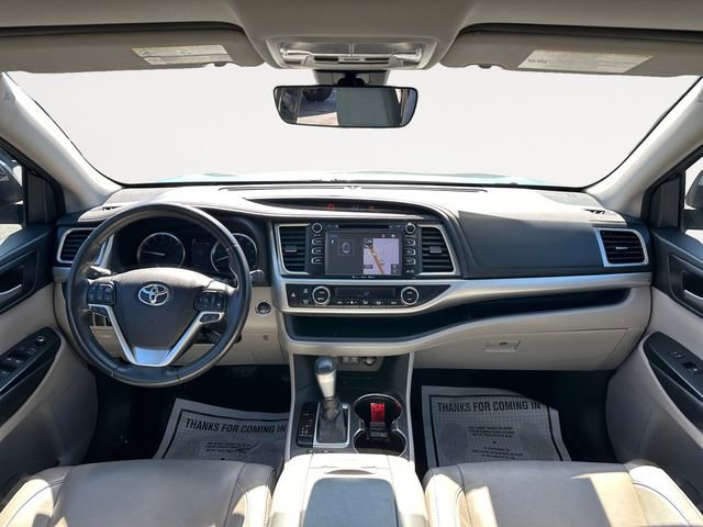 Used 2017 Toyota Highlander XLE image 10