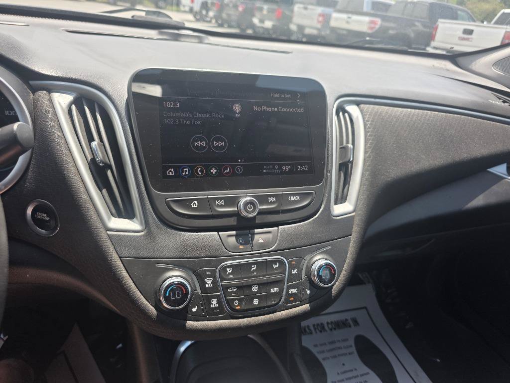Used 2023 Chevrolet Malibu LT FWD image 15