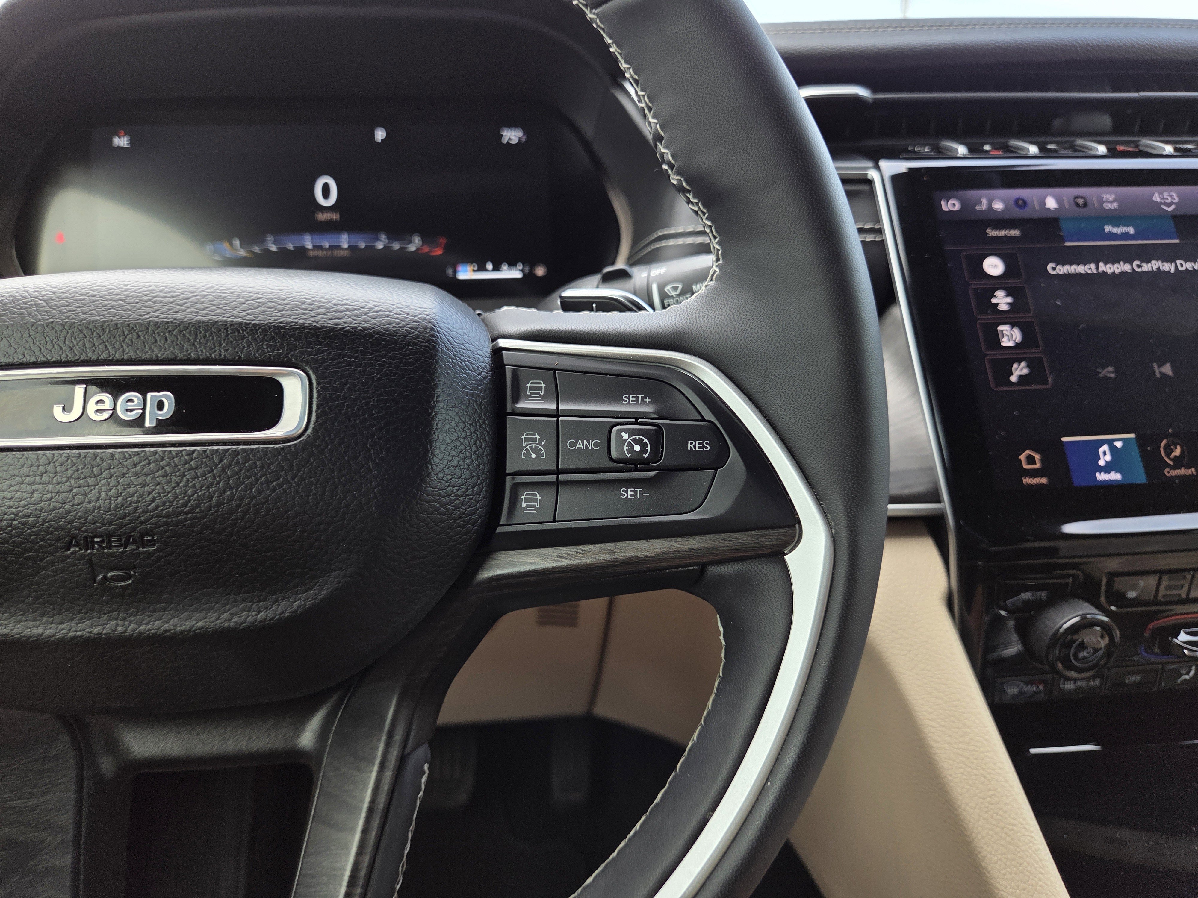 Used 2024 Jeep Grand Cherokee L Limited w/ Black Appearance Package image 41