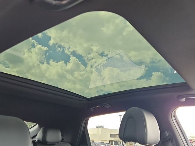 Used 2024 Genesis GV60 RWD image 20