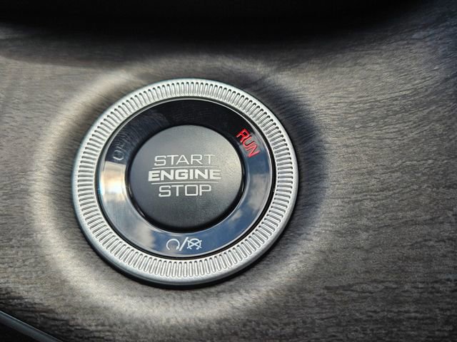 New 2025 Jeep Grand Cherokee Limited w/ Luxury Tech Group II image 11