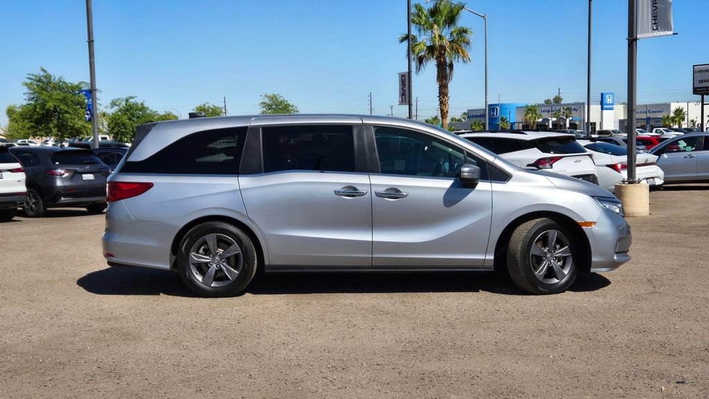 Used 2024 Honda Odyssey EX image 3