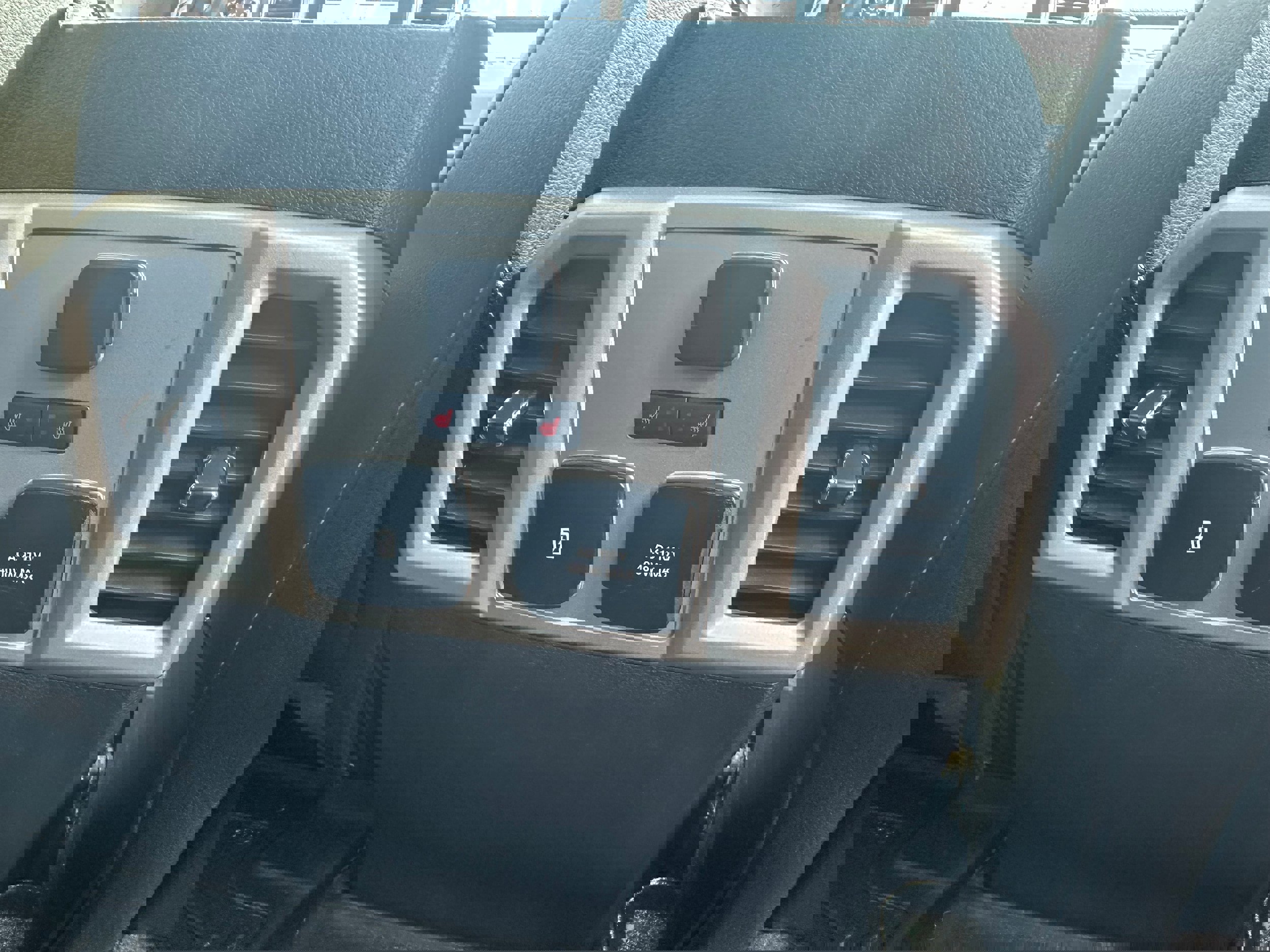 Used 2020 Ford F350 Lariat AWD/4WD image 19