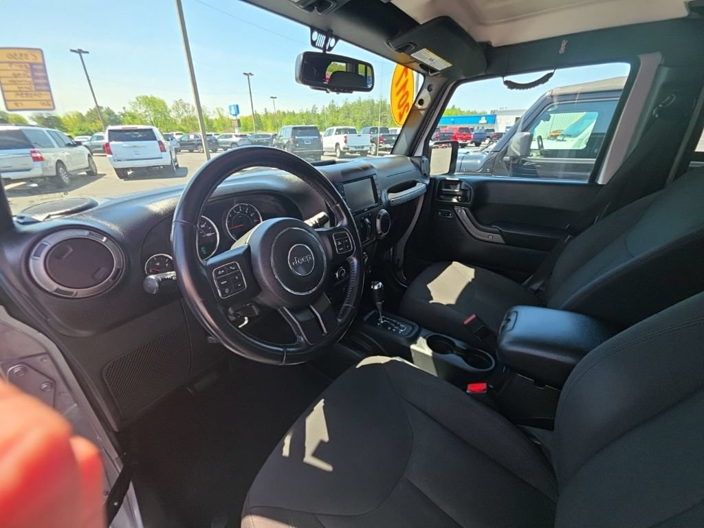 Used 2017 Jeep Wrangler Unlimited Sport w/ Quick Order Package 24S AWD/4WD image 24