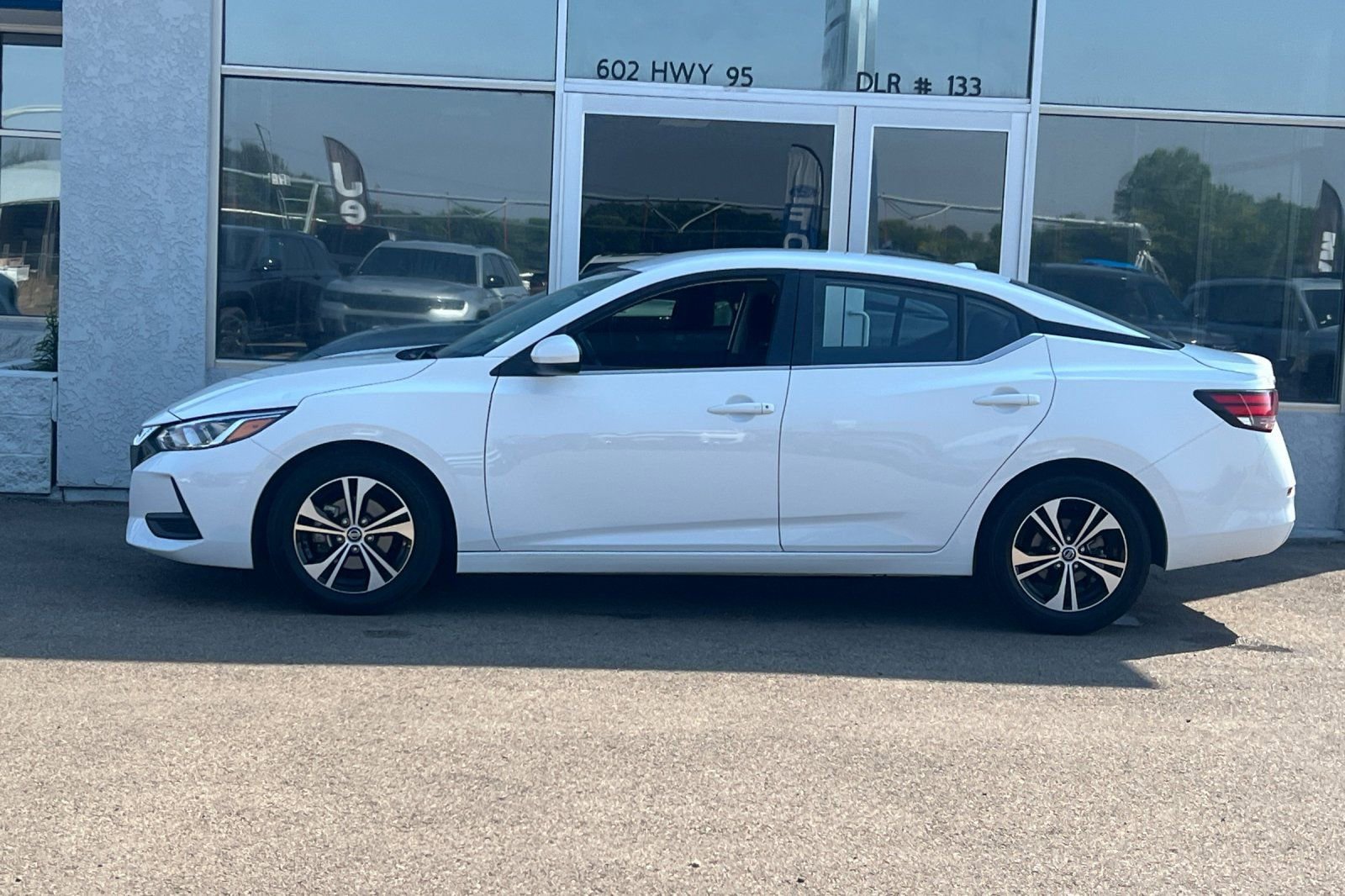 Used 2022 Nissan Sentra SV image 8