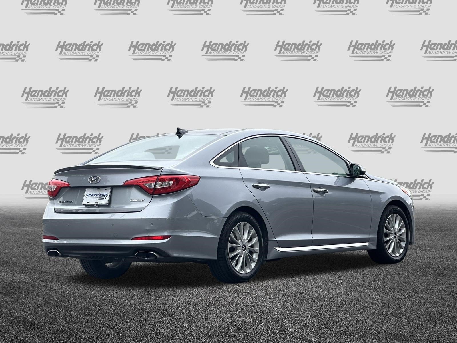 Used 2015 Hyundai Sonata Limited w/ Option Group 06 FWD image 5