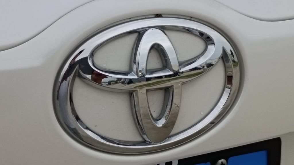 Used 2019 Toyota Highlander LE FWD image 12