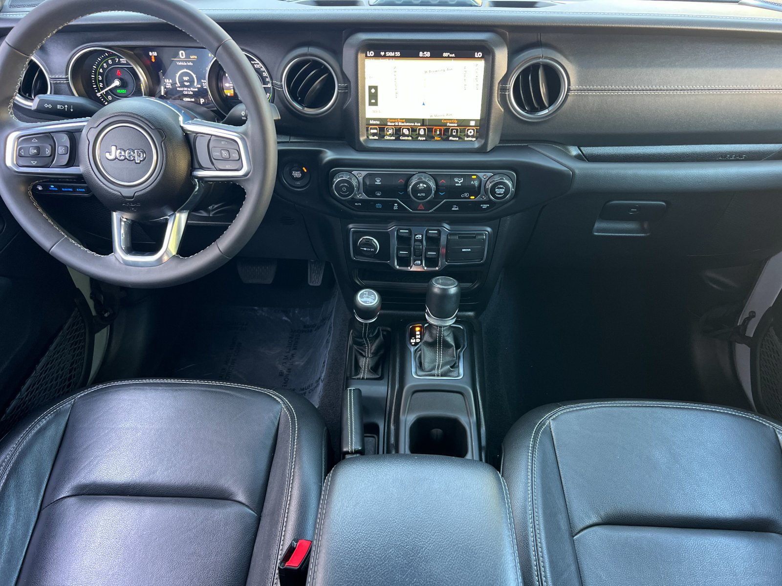 Used 2023 Jeep Wrangler Unlimited Sahara AWD/4WD image 13
