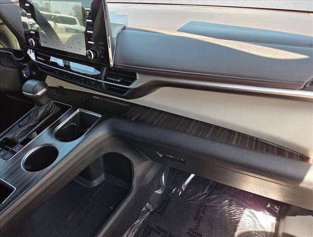 Certified 2023 Toyota Sienna Platinum FWD image 20