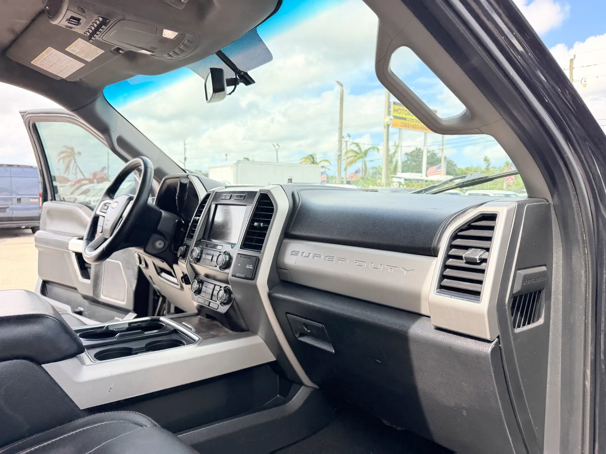 Used 2019 Ford F250 Lariat w/ Camper Package AWD/4WD image 20
