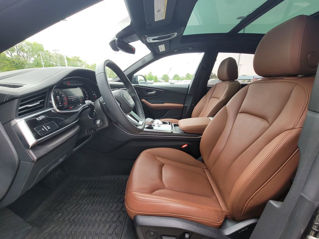 Used 2023 Audi Q8 Prestige AWD/4WD image 13