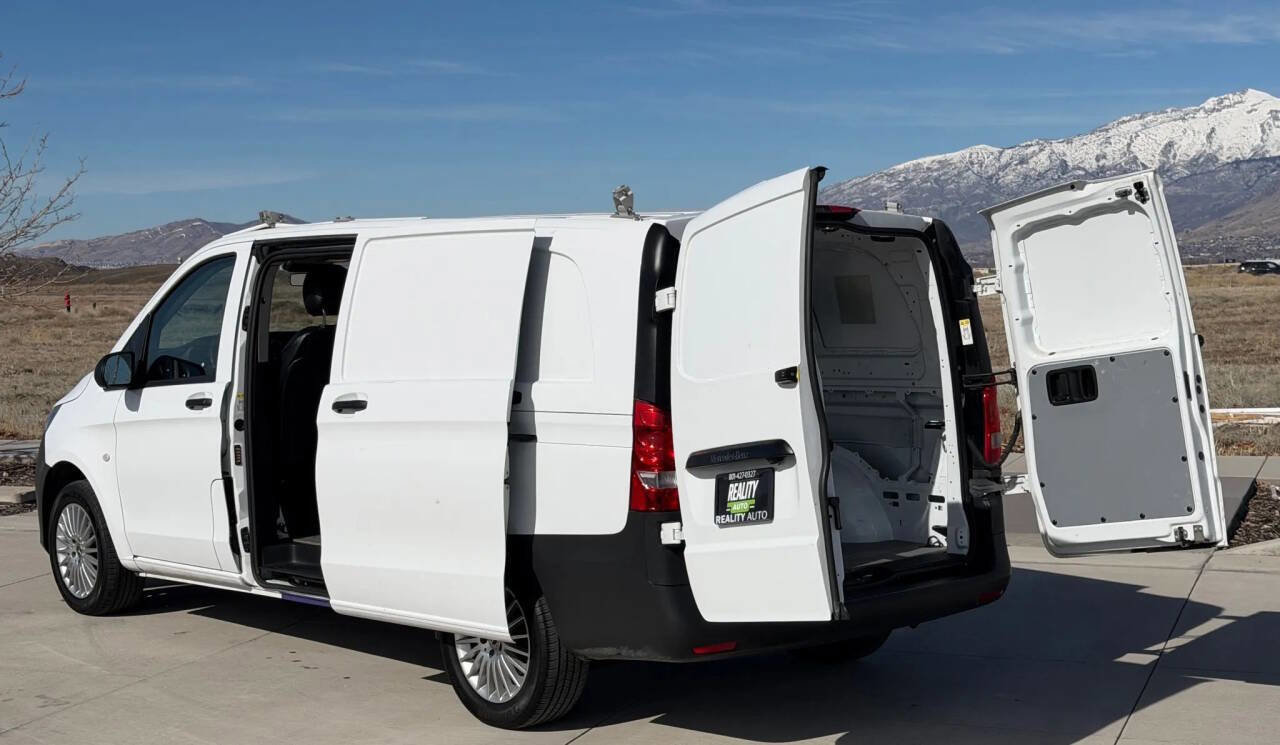 Used 2021 Mercedes-Benz Metris image 9