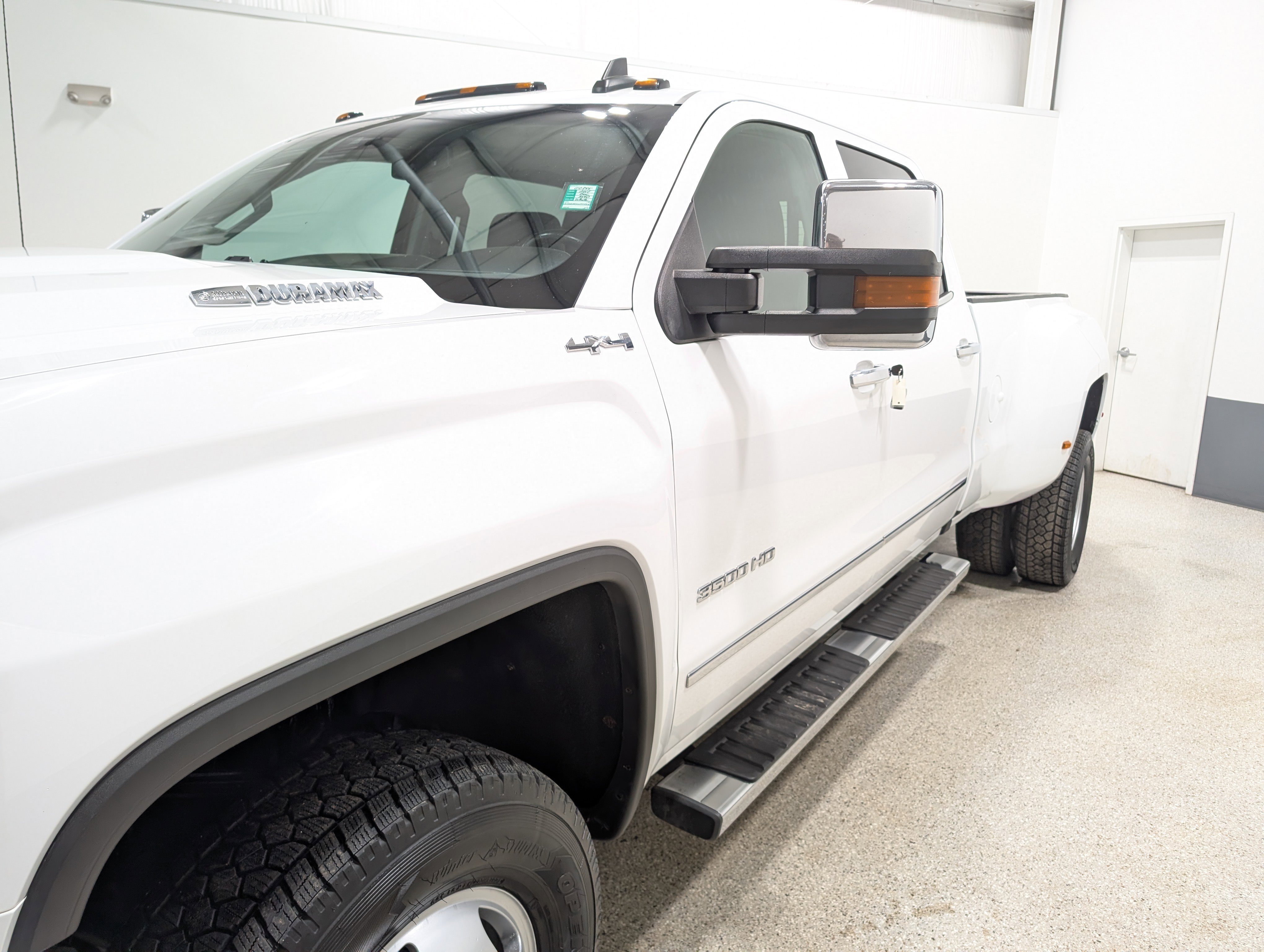 Used 2018 GMC Sierra 3500 SLT w/ Driver Alert Package AWD/4WD image 7