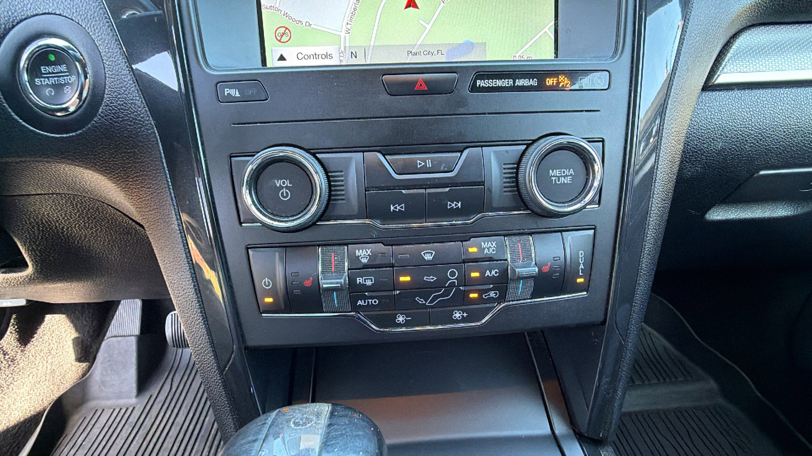 Used 2019 Ford Explorer XLT w/ Equipment Group 202A image 34