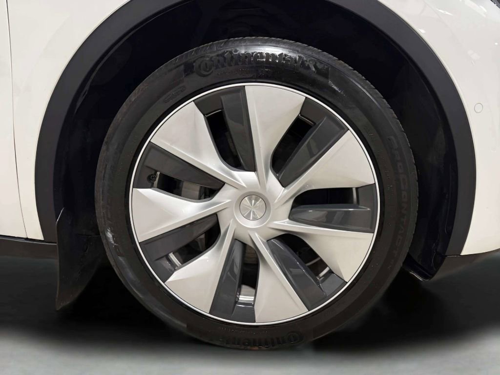 Used 2021 Tesla Model Y Long Range AWD/4WD image 51