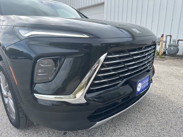 Used 2025 Buick Enclave Preferred FWD image 11