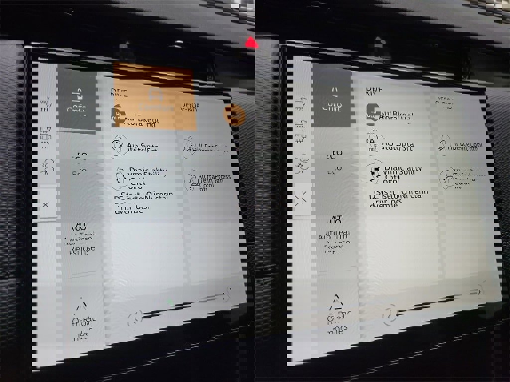 New 2025 Land Rover Discovery Sport Dynamic SE image 34