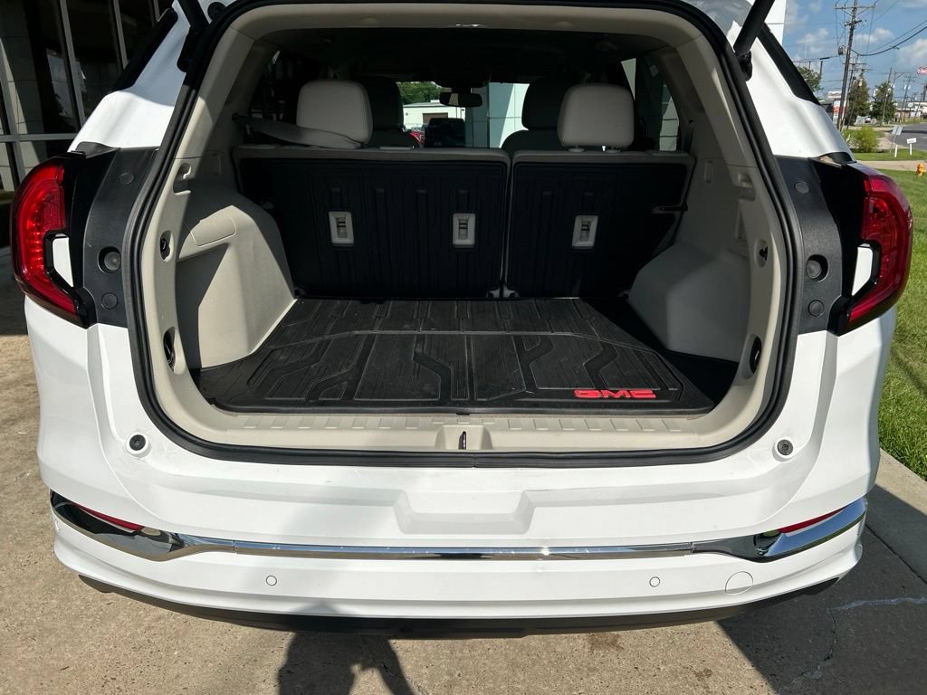Used 2023 GMC Terrain Denali w/ LPO, Floor Liner Package AWD/4WD image 10