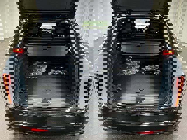 New 2025 Cadillac Lyriq Sport image 19