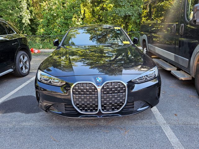 Used 2022 BMW 430i xDrive Coupe w/ Convenience Package AWD/4WD image 2