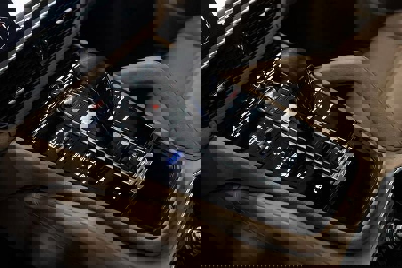 Used 2023 Porsche Cayenne Platinum Edition image 20