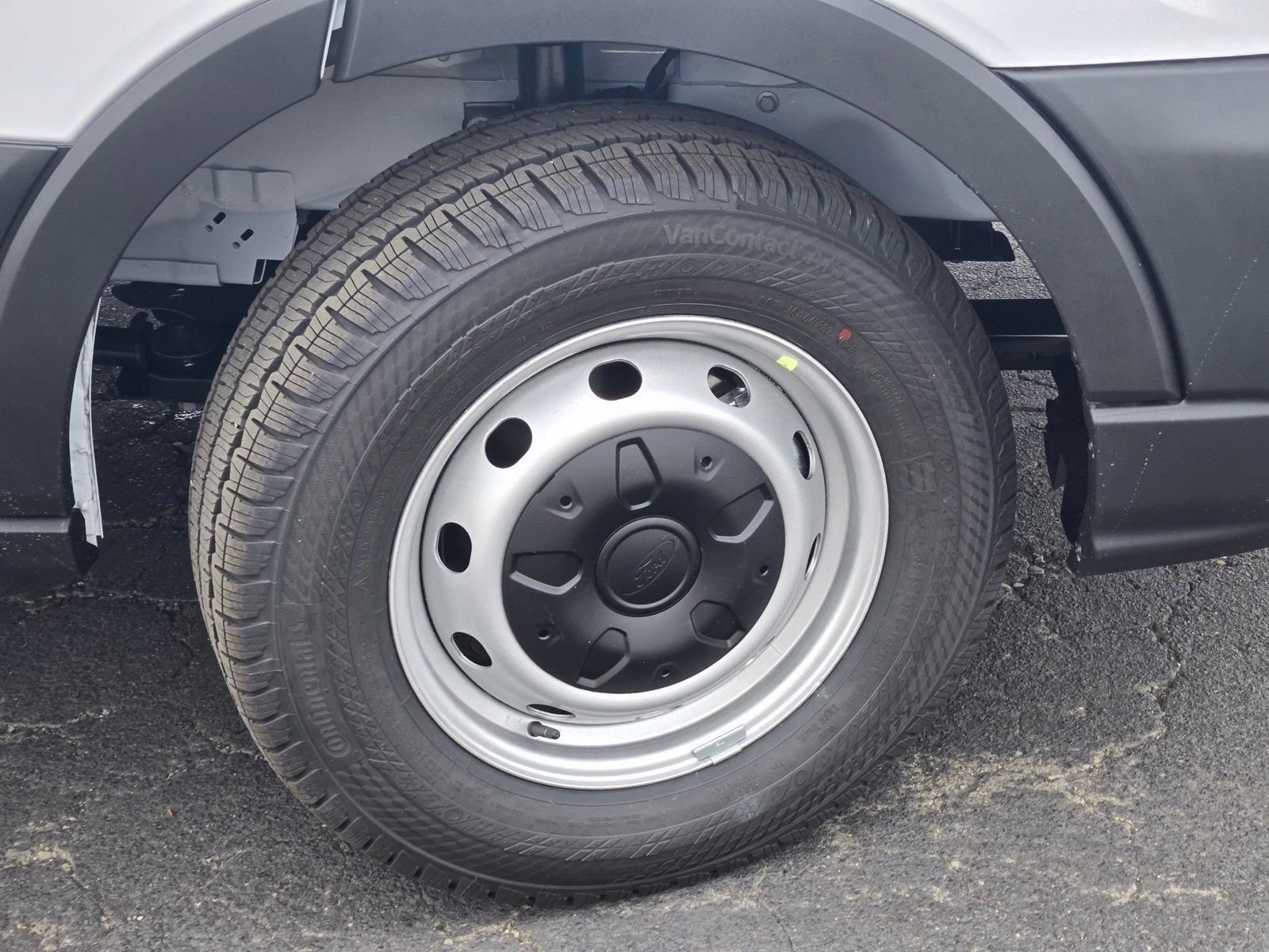 New 2026 Ford Transit 250 148 Medium Roof RWD image 5