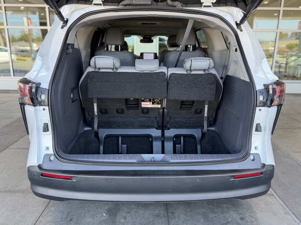 Certified 2023 Toyota Sienna XLE AWD/4WD image 15