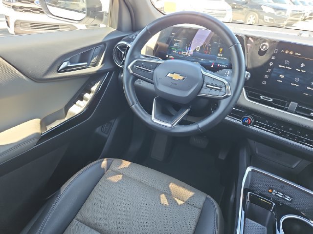Used 2025 Chevrolet Equinox LT w/ Convenience Package II FWD image 9