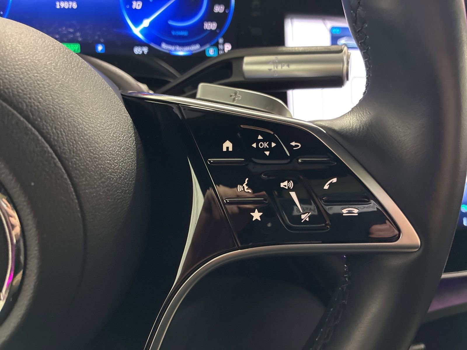 Used 2023 Mercedes-Benz EQS 580 4MATIC Sedan image 11