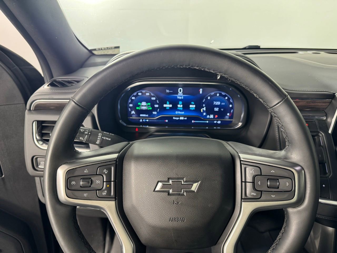 Used 2023 Chevrolet Tahoe Z71 w/ Luxury Package image 21