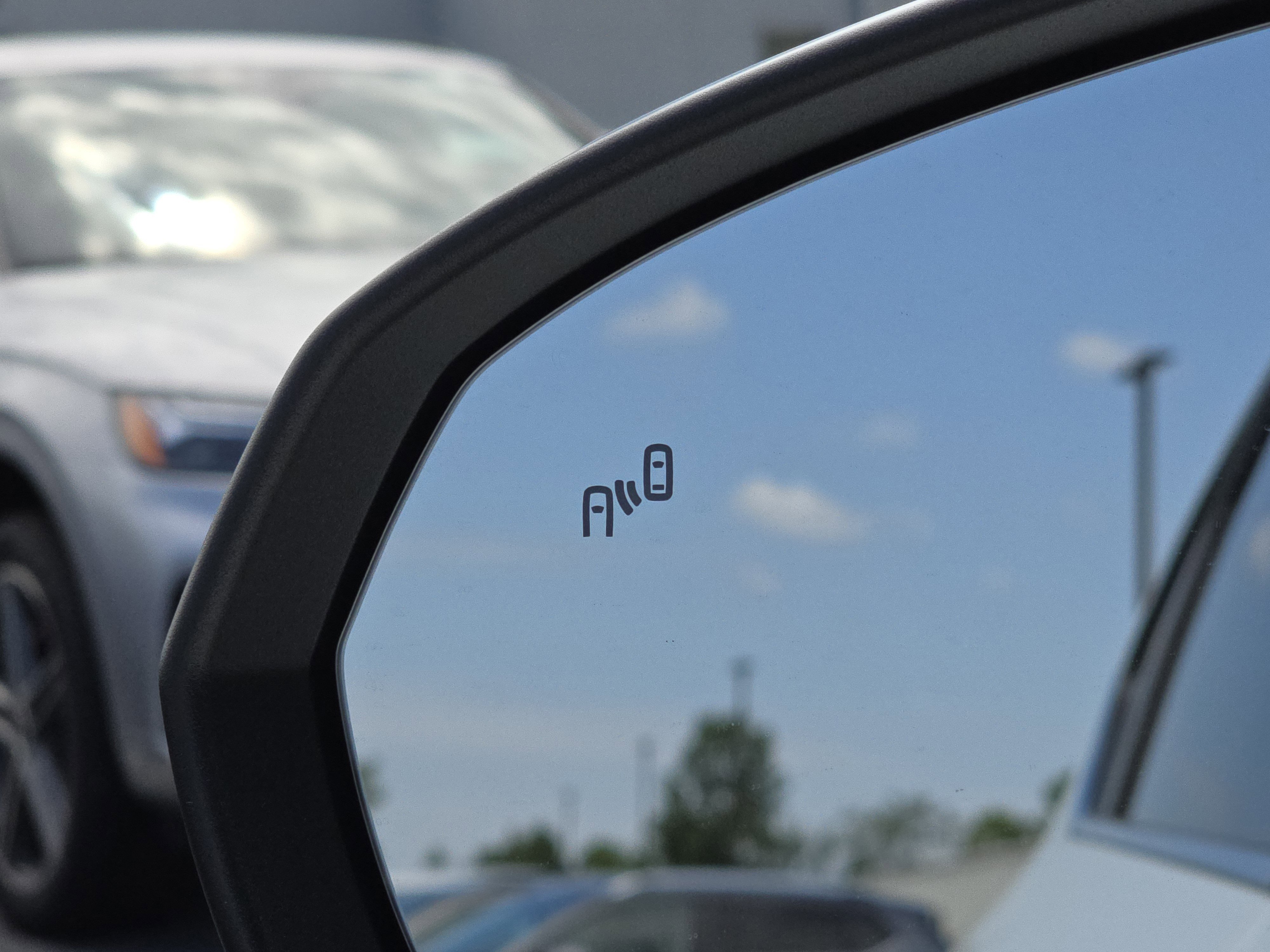 New 2025 Volkswagen Taos SE image 13