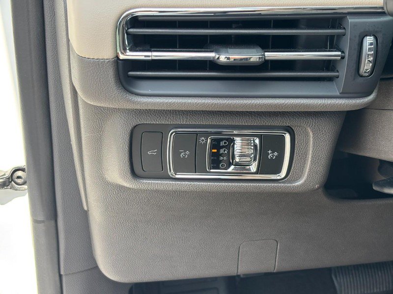 Certified 2023 Lincoln Corsair FWD image 18