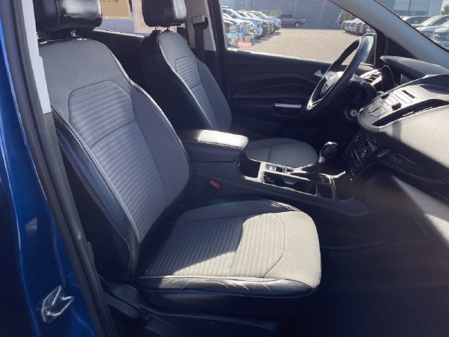 Used 2017 Ford Escape SE w/ SE Sport Appearance Package FWD image 35