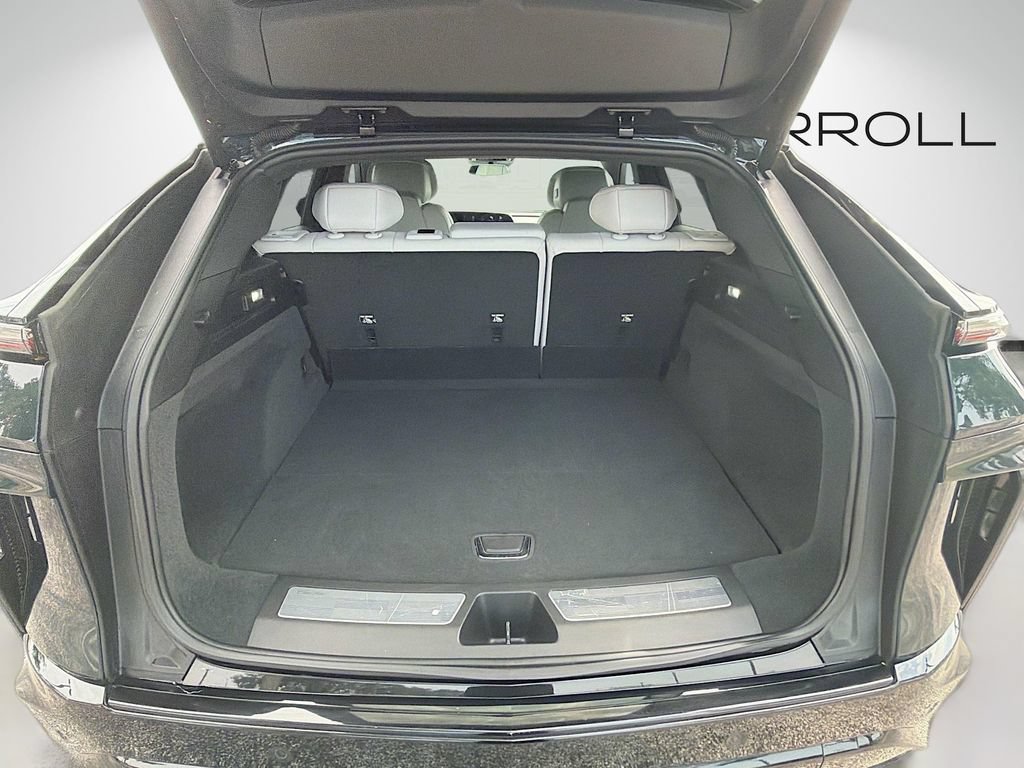 Used 2024 Cadillac Lyriq Sport RWD image 12
