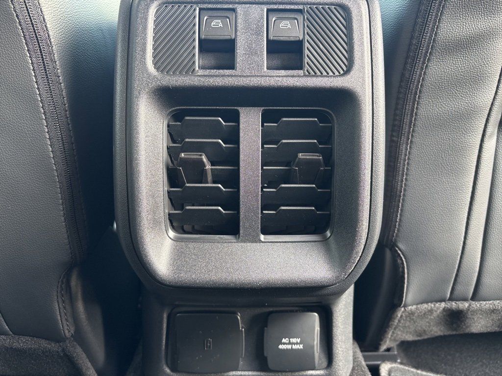 New 2025 Ford Bronco Outer Banks w/ Sasquatch Package image 14