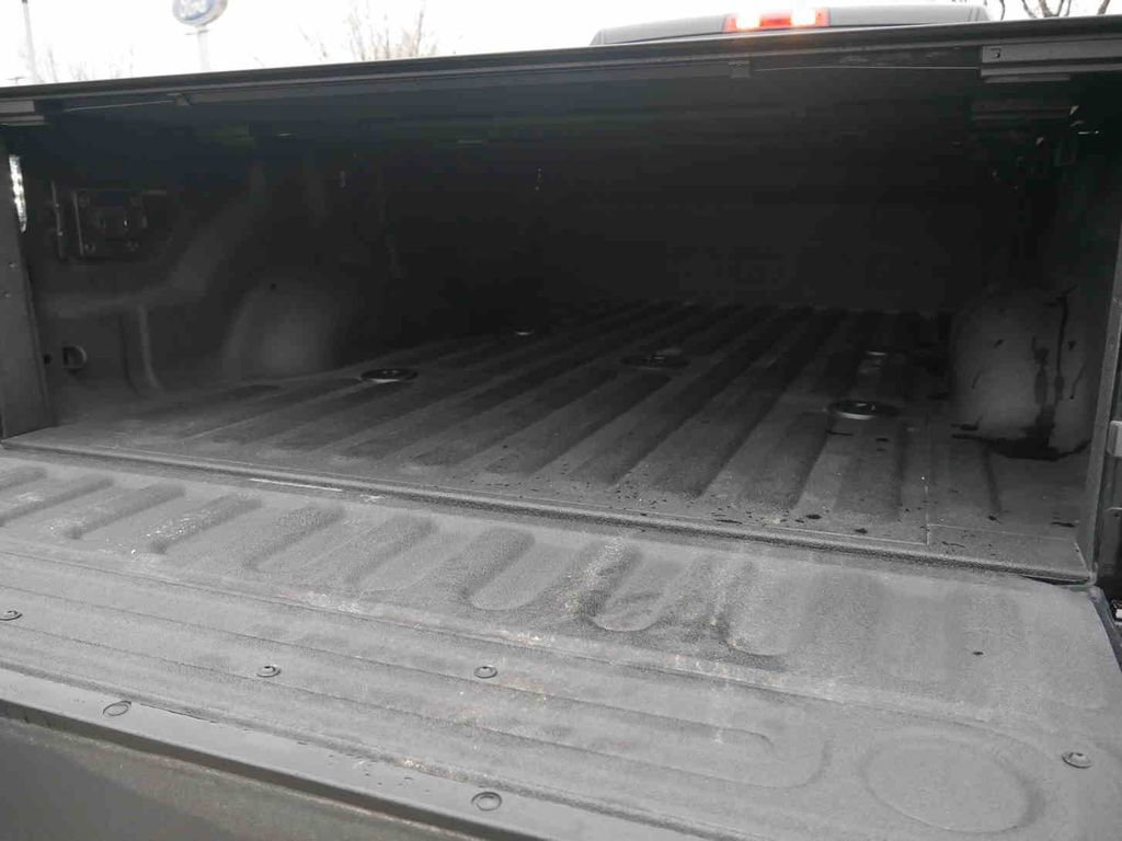 Used 2025 RAM 3500 Big Horn image 12