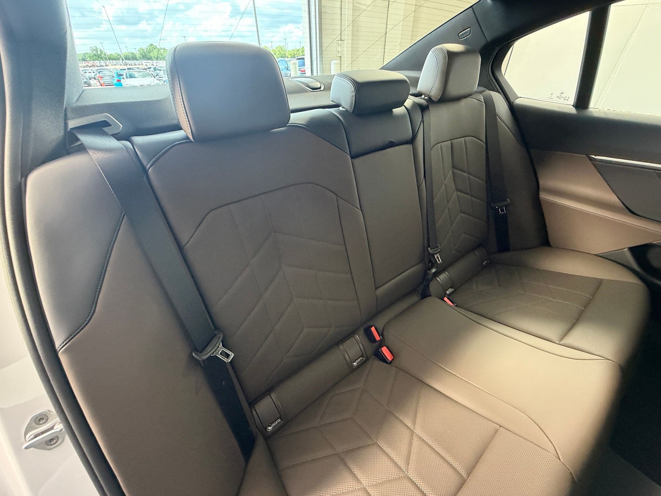Used 2027 BMW i5 eDrive40 w/ Convenience Package RWD image 31