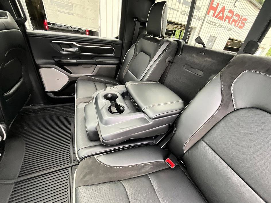 New 2027 RAM 1500 Laramie w/ Night Edition AWD/4WD image 31