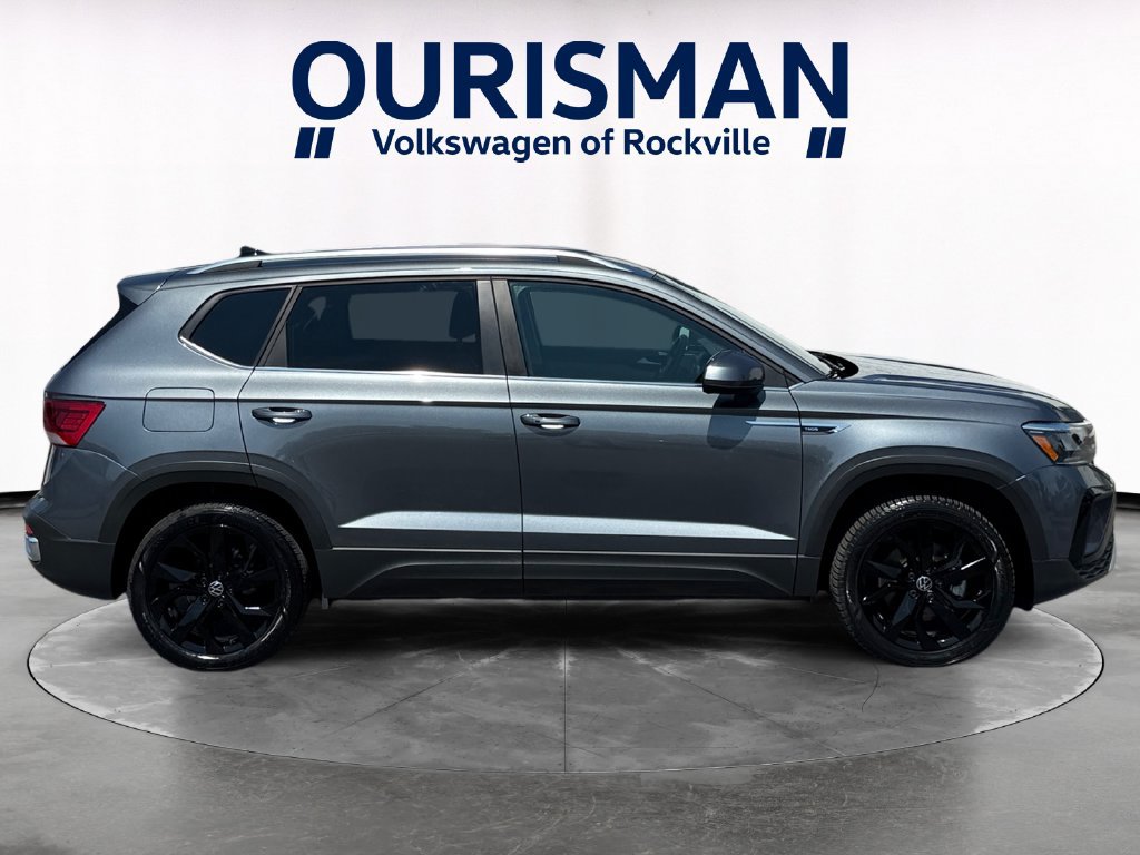 Used 2023 Volkswagen Taos SE FWD image 7