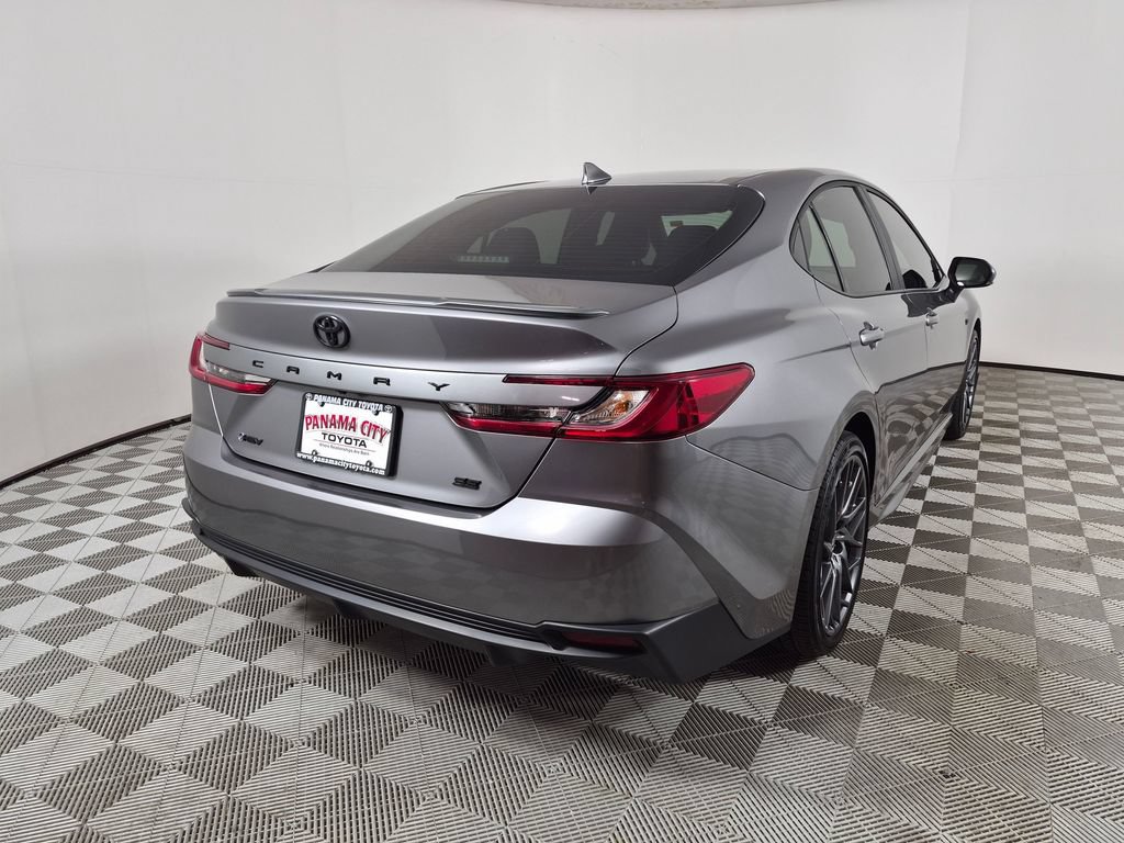 Used 2025 Toyota Camry SE w/ Convenience Package FWD image 3