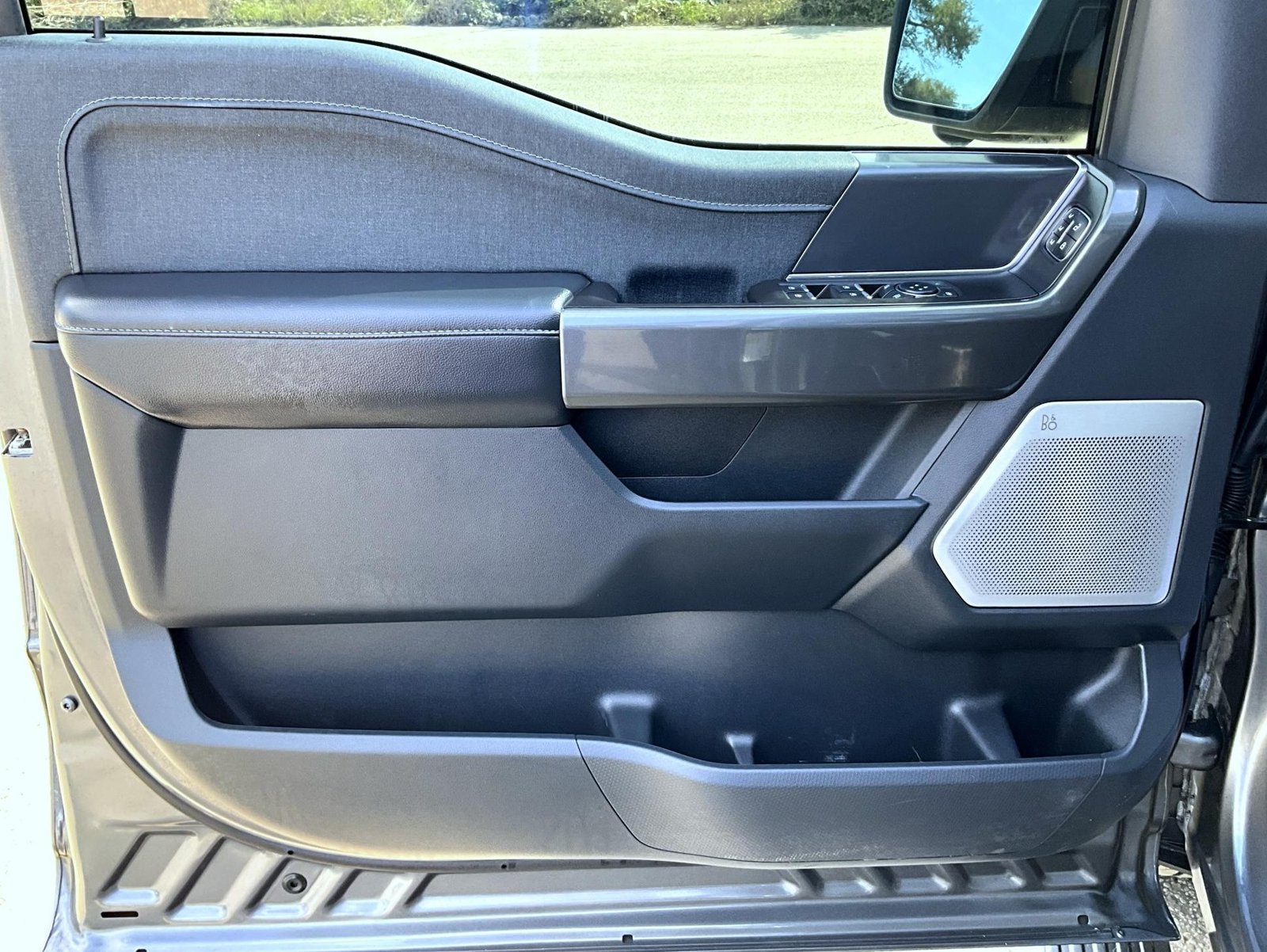 Used 2023 Ford F150 Lariat w/ Equipment Group 502A High AWD/4WD image 12