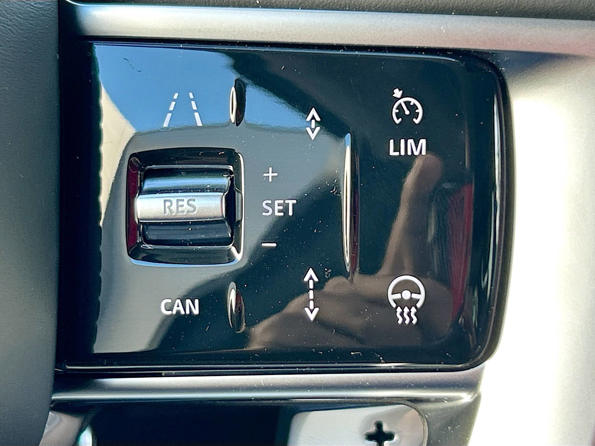 New 2025 Land Rover Range Rover SE image 31