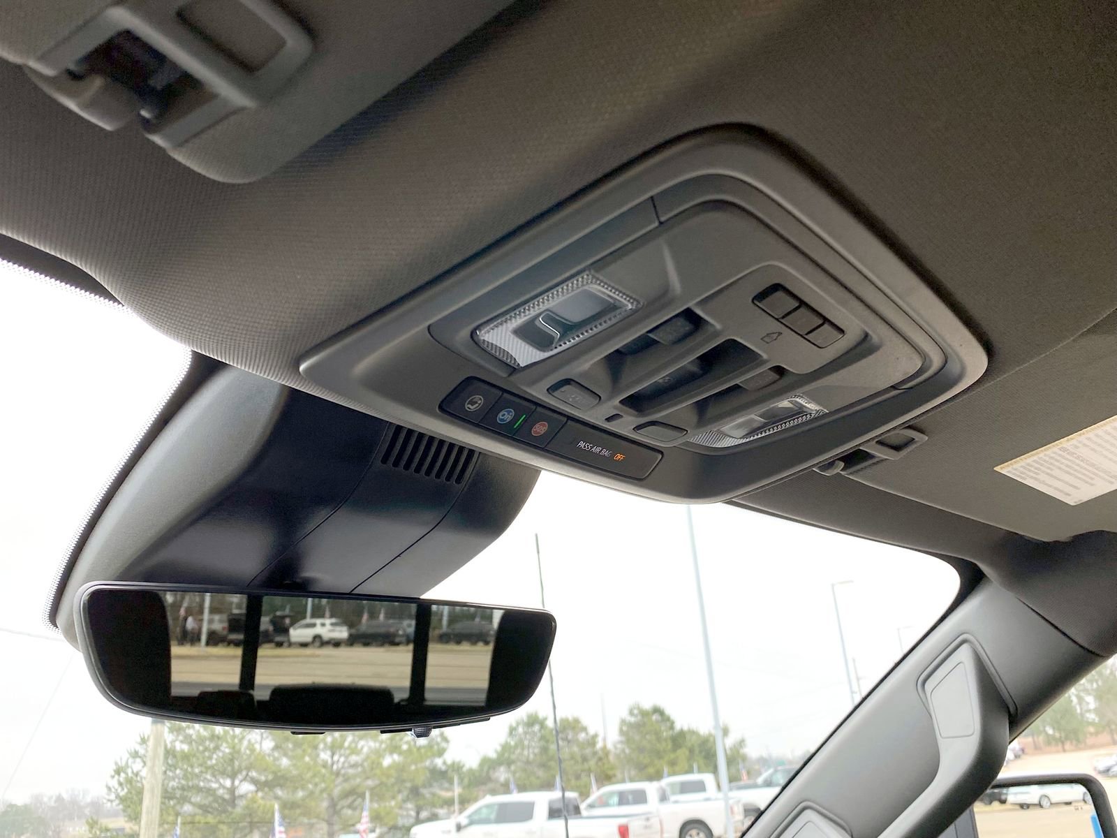 Used 2025 Chevrolet Silverado 2500 LTZ w/ LTZ Premium Package image 29