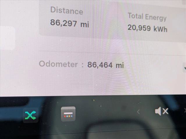 Used 2018 Tesla Model 3 Long Range image 9