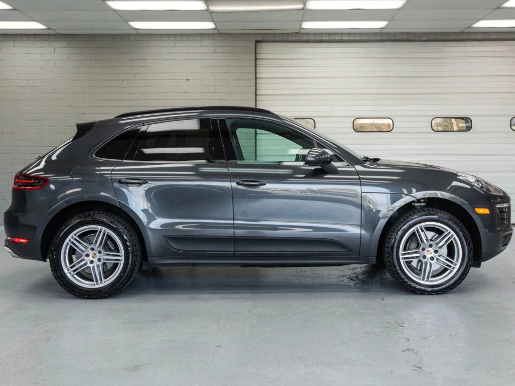 Used 2018 Porsche Macan AWD/4WD image 3